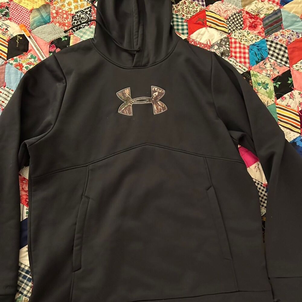 Under-Armour Men's Black Hoodie